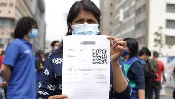 Pedirán carnet de vacunación desde el 10 de diciembre para ingresar a espacios cerrados. (Foto: Britanie Arroyo / @photo.gec)