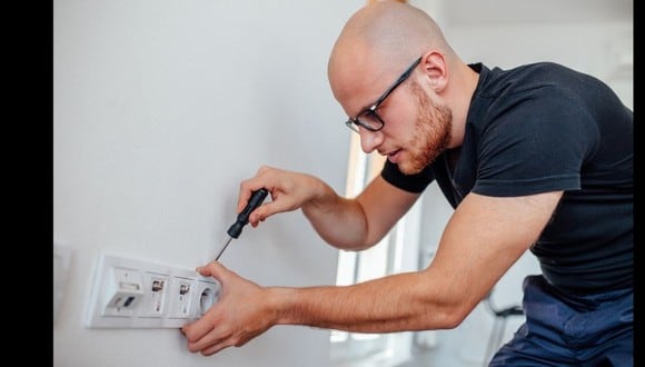 Es muy común que muchos hogares nunca hayan hecho mantenimiento de su sistema eléctrico.