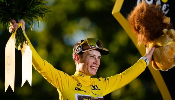 Jonas Vingegaard es campeón del Tour de France (Foto: AP)
