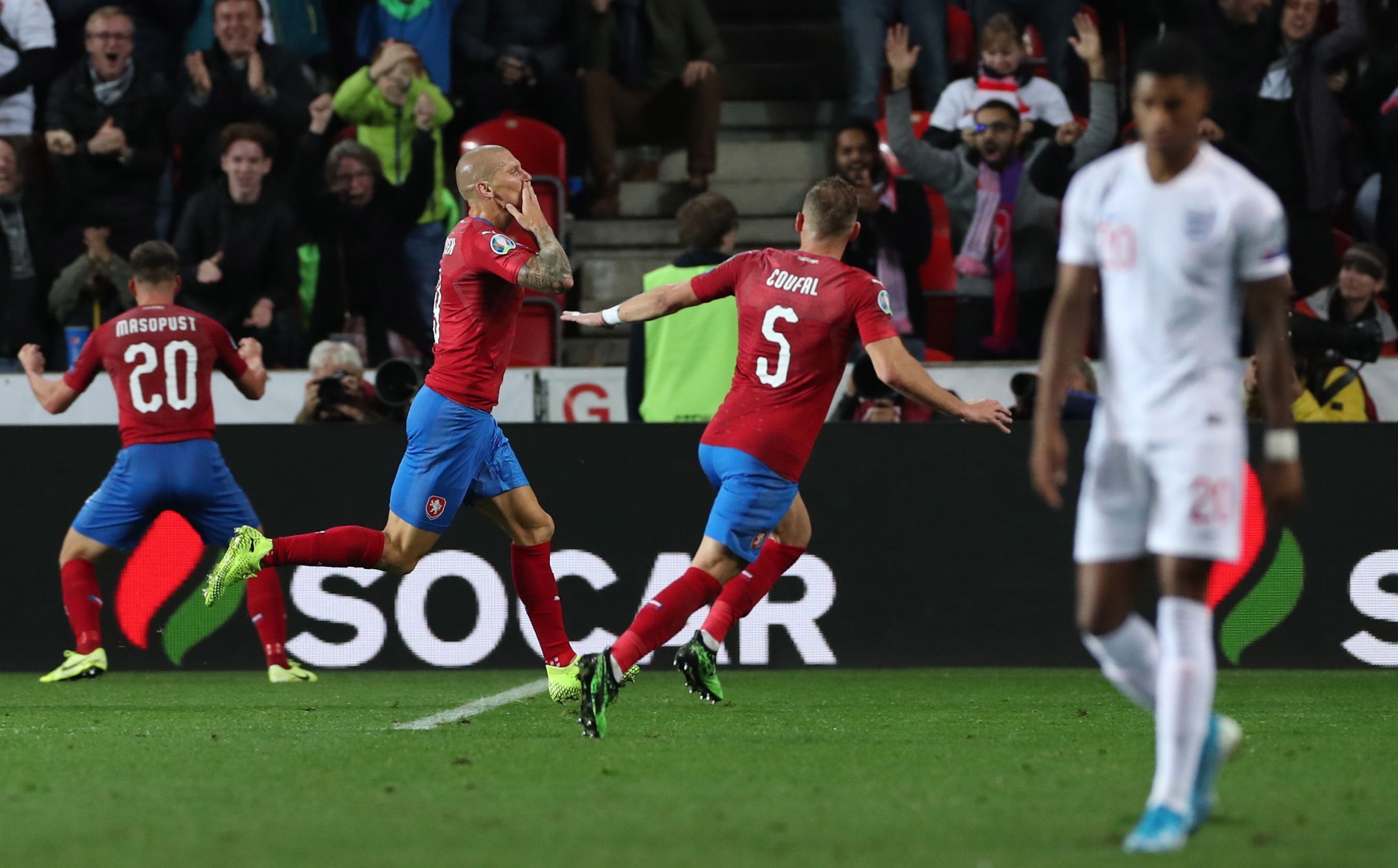 Chequia venció, por primera vez, 2-1 a Inglaterra camino a la Euro 2020