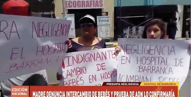 Una madre primeriza de 17 años denunció que le cambiaron a su hijita al nacer en el hospital de Barranca y, entre llantos, pide que se la devuelvan.