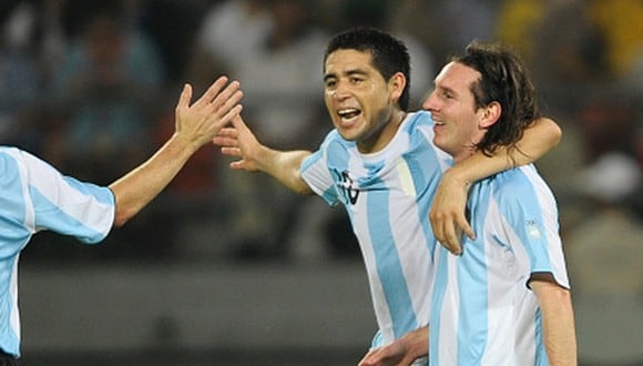 Juan Román Riquelme revela que llamó a Lionel Messi en el día de su cumpleaños. (Foto: EFE)