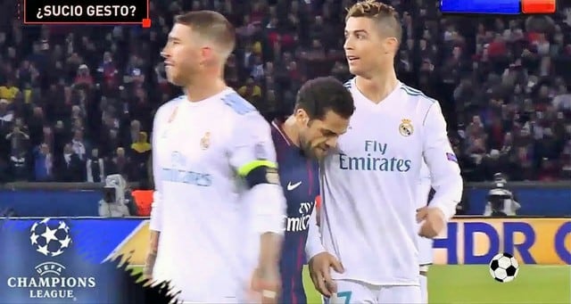 Dani Alves defendió su terrible gesto con Cristiano Ronaldo en Champions League