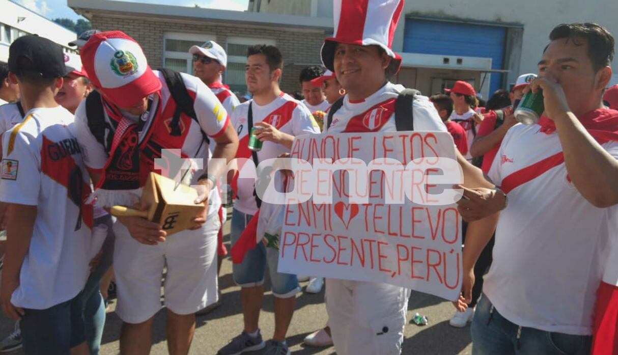 Miles de hinchas peruanos armaron la fiesta previo al Perú vs. Arabia Saudita.