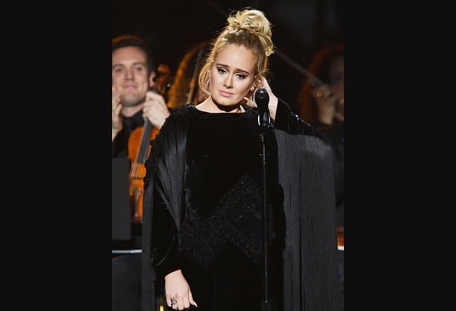 Adele tuvo este error en su presentación en los Grammy 2017