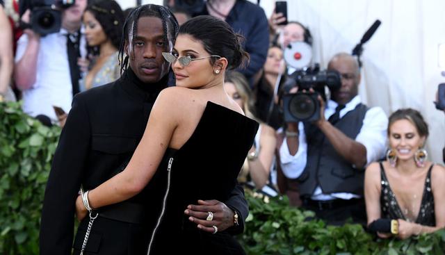 Kylie Jenner y Travis Scott disfrutan de unas vacaciones a bordo de un lujoso yate. (Foto: AFP)