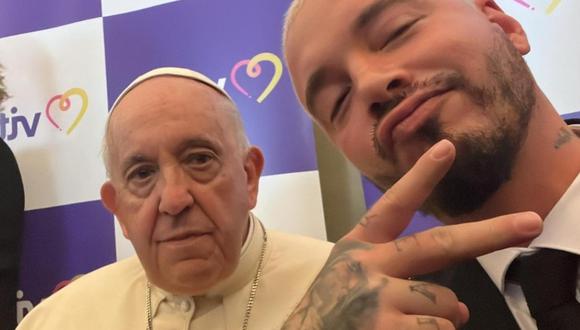 J Balvin junto al papa Francisco en el Vaticano. (Foto: @jbalvin).