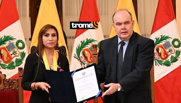 López Aliaga condecoró a Benavides el pasado 8 de marzo, durante una ceremonia por el Día de la Mujer.