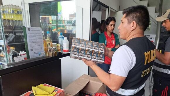 Policía realizó operativo en diferentes sitios de Lima e incautó cualquier cantidad de cigarrillos 'bamba'.