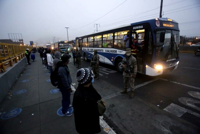 Desde esta madrugada se reportó que el transporte de servicio público funcionó con normalidad en Lima y Callao. (Foto: César Grados)
