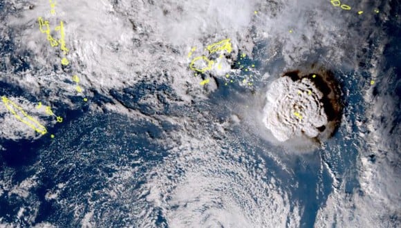 El temor de un nuevo tsunami se encendió ante reporte de nueva erupción del volcán de Tonga. (Agencia)