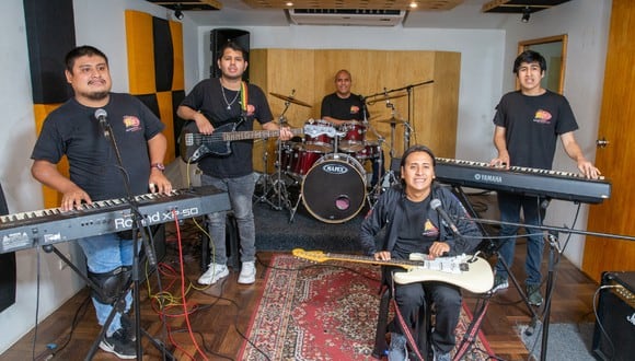 Banda de rock ‘Héroes’ es integrada por cinco jóvenes con habilidades diferentes, quienes demuestran su talento en el escenario desde el 2012.