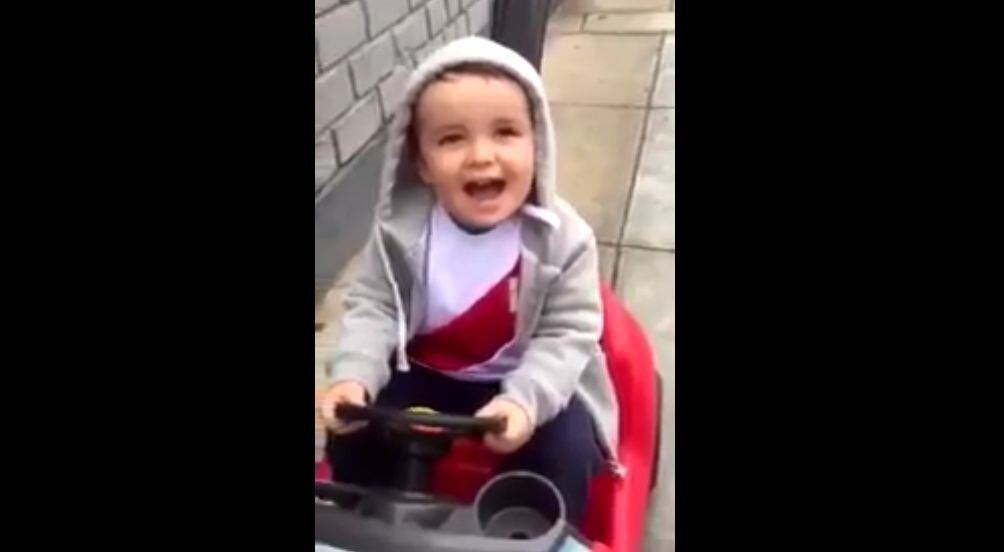Facebook viral: bebé que alienta a la selección peruana con este canto es lo más tierno que verás hoy