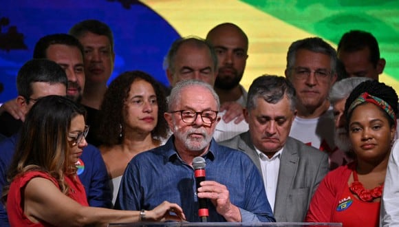 Luiz Inácio Lula da Silva habla después de ganar la segunda vuelta de las elecciones presidenciales en Brasil, el 30 de octubre de 2022. (NELSON ALMEIDA / AFP).