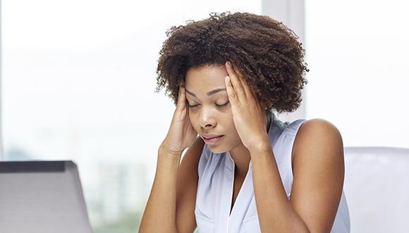 La fatiga y la cefalea son dos los síntomas que pueden permanecer luego de la enfermedad (Foto: IStock).