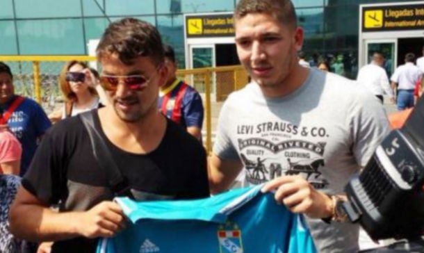 Gabriel Costa y Santiago Silva llegaron a Lima para vestir camiseta de Sporting Cristal.