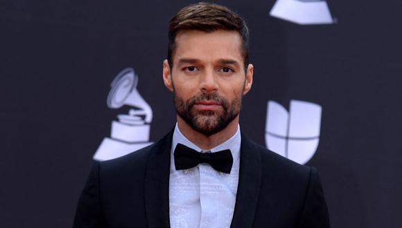 Ricky Martin enfrenta una nueva polémica tras ser acusado de presunto abuso doméstico por su sobrino. (Foto: Bridget BENNETT / AFP)