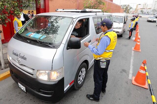 Unas  3 mil 851 vehículos están autorizados para hacer movilidad escolar en Lima Metropolitana.