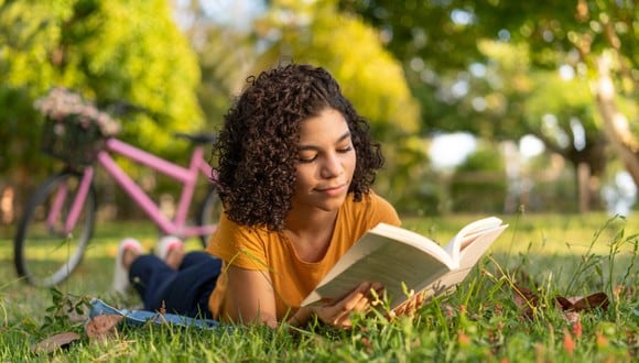 Leer es el medio más efectivo para llegar al conocimiento. Foto: iStock.