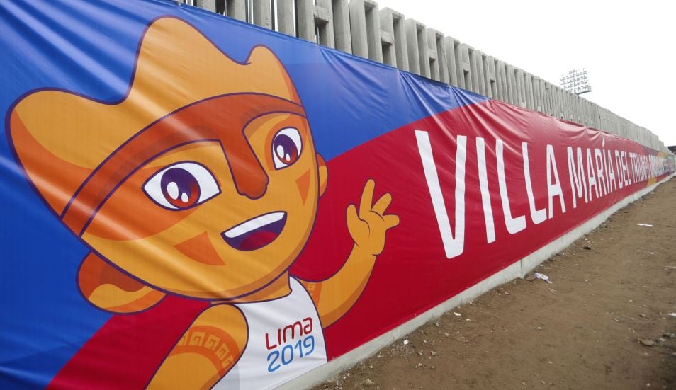 En Villa María del Triunfo, los vecinos se alistan pintando sus casas para recibir a los deportistas de Lima 2019. (Foto: Andina)