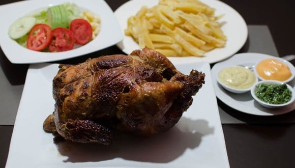 El pollo a la brasa es el plato favorito de los peruanos. (Foto referencial: El Comercio)