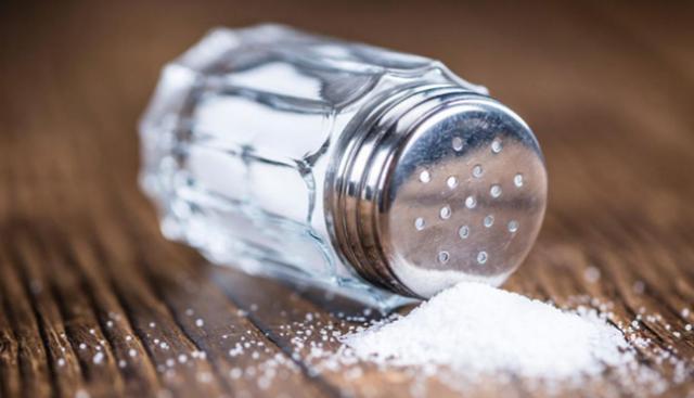 El nutricionista Yácomo Casas nos advierte que el exceso de sal puede ser desfavorable para nuestra salud.