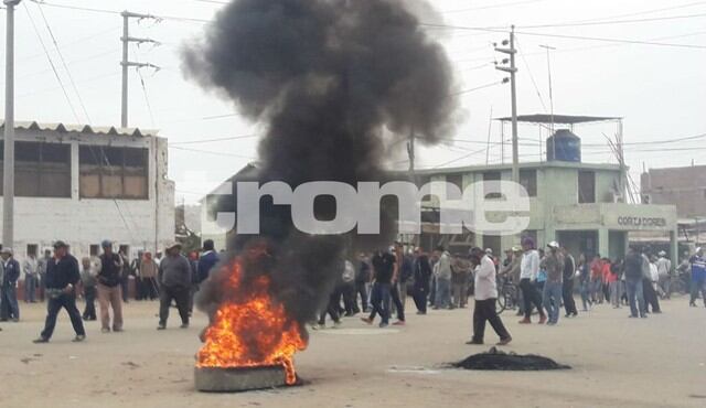 Disturbios y enfrentamientos en Tumán por retorno de administración vinculada a Edwin Oviedo. Foto: Trome Regiones