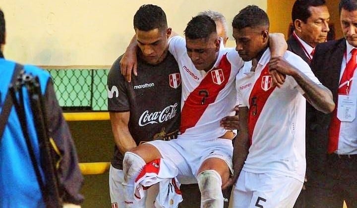 Paolo Hurtado quedaría  fuera de la selección peruana por esta lesión