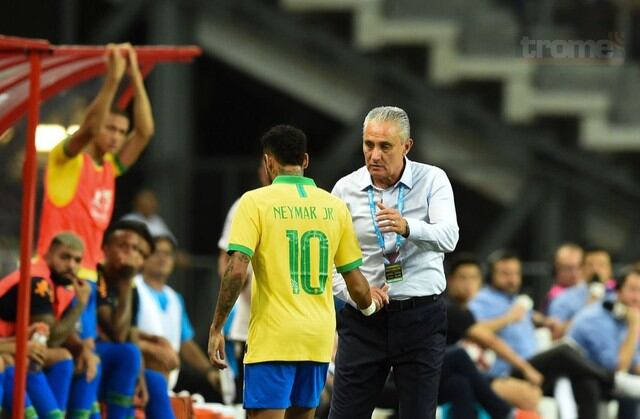 Brasil y Nigeria se enfrentan en amistoso en Singapur