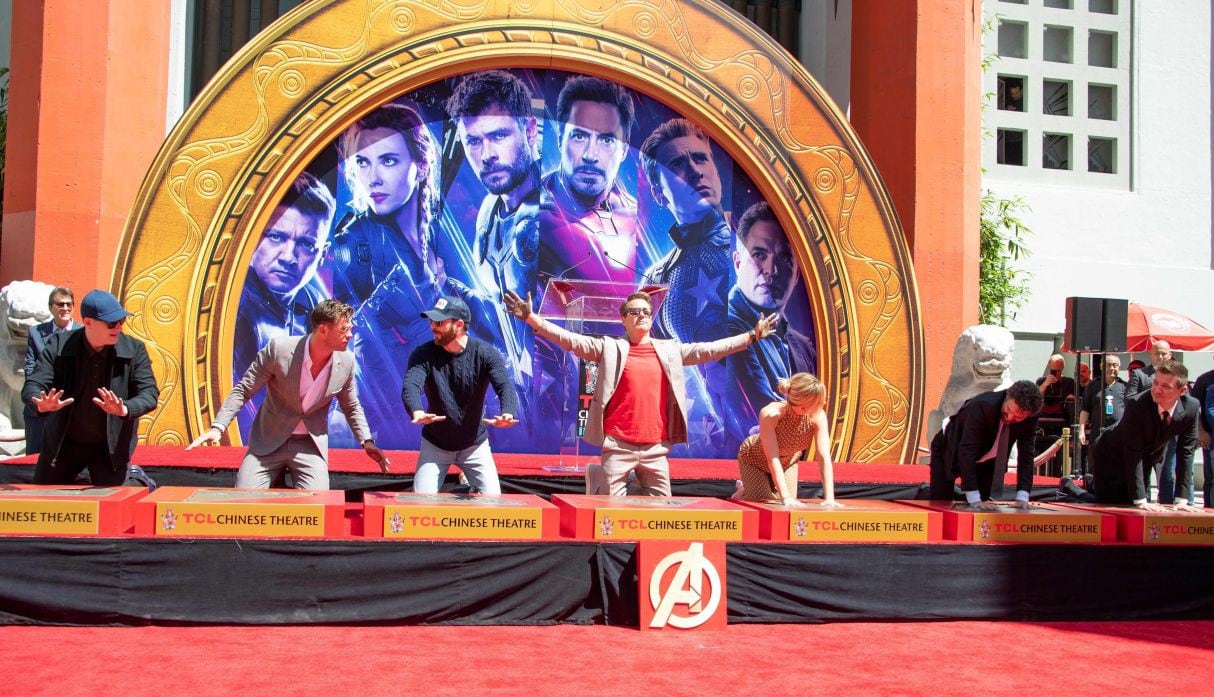 Protagonistas de "Avengers: Endgame" dejaron sus huellas en el Paseo de la Fama de Hollywood. (Foto: AFP)