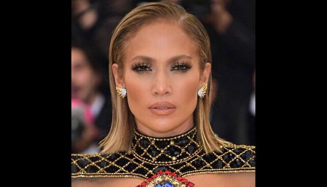 Jennifer Lopez no puede con el español