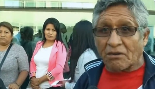 Peruanos discriminados y retornados al Perú en aeropuerto de México. Foto: Captura de pantalla de Tv Perú