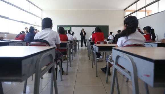 Escolares reciben clases remotas en Lima y Callao hasta hoy debido al paro de transportistas y desmanes en la capital. (GEC).