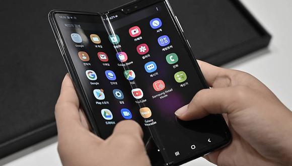 Android entra a la contienda de los smartphones plegables con dos nuevos equipos. | Foto: Jung Yeon-je / AFP