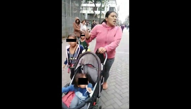 Encara a mujer que golpeaba a su hijita de 5 años por no vender caramelos y termina agredido. Foto: Captura de Facebook