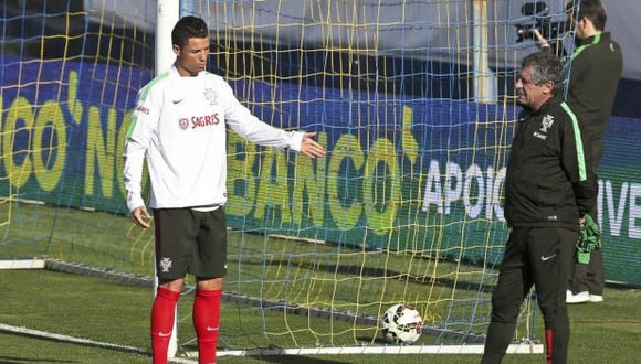 El futuro de Fernando Santos en manos de Cristiano Ronaldo y los jugadores de Portugal. (Foto: EFE)