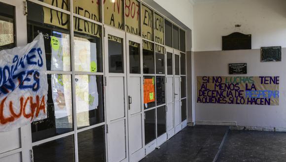 Vista de una escuela vacía en Comodoro Rivadavia, en la provincia patagónica de Chubut, Argentina, el 11 de septiembre de 2019. (Foto: RONALDO SCHEMIDT / AFP)