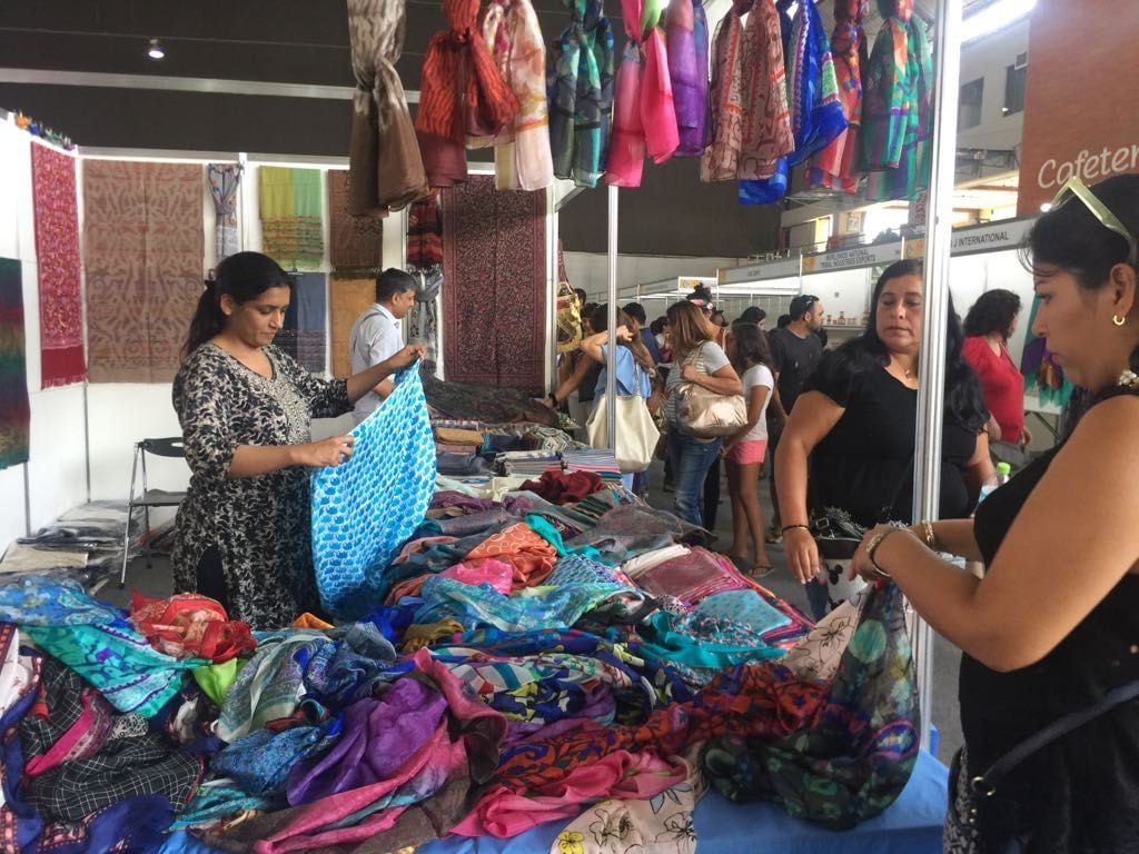 Feria de la India con lo mejor de sus productos, prendas de vestir y danzas  [FOTOS]