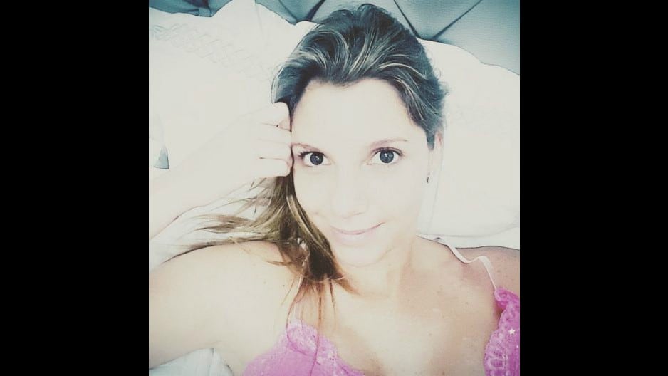 Alexandra Hörler anunció regreso a la TV con selfies en la cama y luciendo brassier (Foto: @AlexandraHorler)