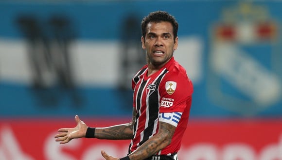 Dani Alves ya no sigue en Sao Paulo. (Foto: AFP)