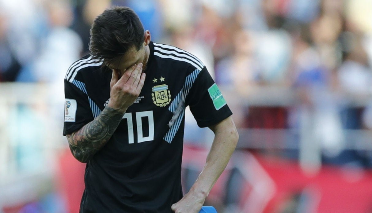 Lionel Messi terminó frustrado tras el final del partido contra Islandia.