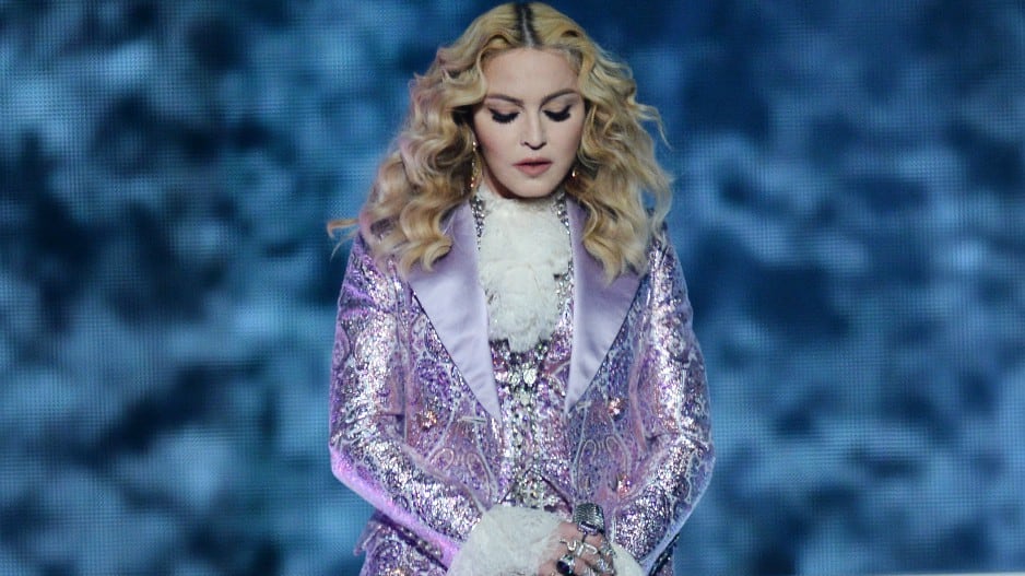 Madonna se convirtió en una de las  víctima de memes tras su tributo a Prince en los Billboard Music Awards 2016.
