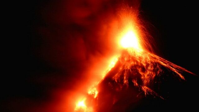 Espectaculares imágenes del volcán de Fuego en plena actividad eruptiva. Foto: EFE