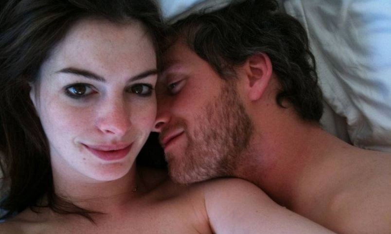 Anne Hathaway: filtran fotos íntimas donde aparece desnuda con su esposo