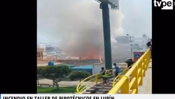 Incendio en taller clandestino de pirotécnicos en Lurín. (TV Perú)