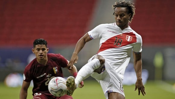 El más reciente resultado entre ambos es el 1-0 a favor de Perú por Copa América 2021. (Foto: AFP)