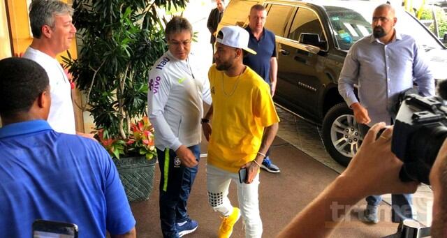 Neymar llegó a Estados Unidos para enfrentar a Colombia y Perú