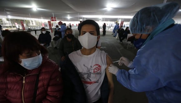 El Perú sigue con su vacunación contra el COVID-19 por grupos etarios. (GEC)