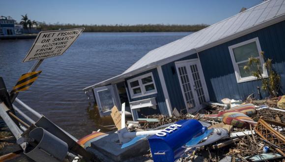 Se ve una casa destruida después del huracán Ian en Matlacha, Florida, el 1 de octubre de 2022. (Foto de Ricardo ARDUENGO / AFP)