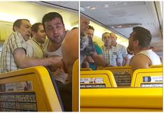 Pasajeros le dan una paliza a hombre por beber cerveza en un avión
